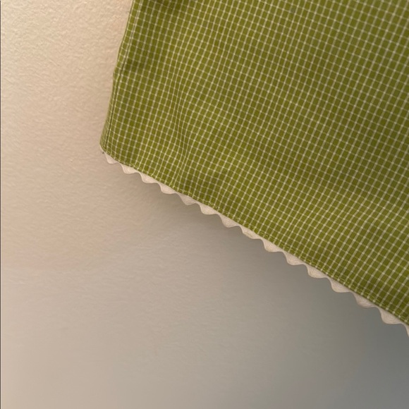 Green Smocked Sleeveless Sundress - Picture 3 of 9